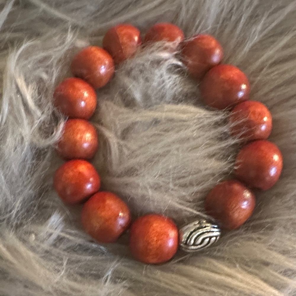 Elegant Wooden Bead Bracelet with Silver Accent